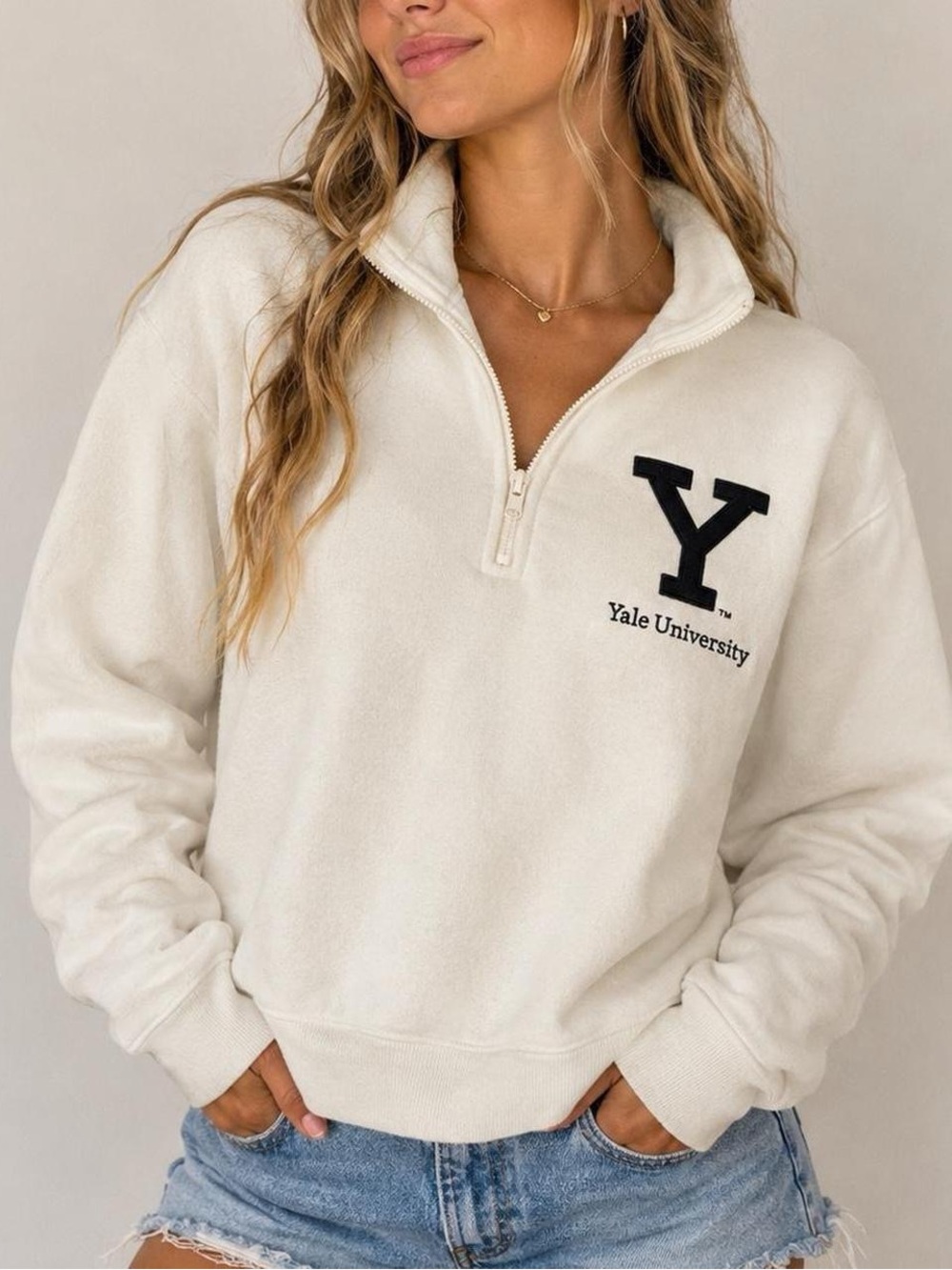 H&M Yale University Cream Quarter-Zip Pullover Sweatshirt
